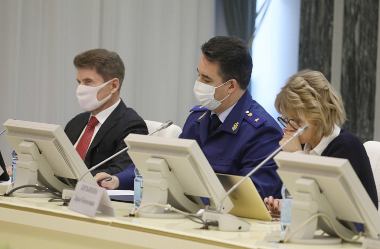 Олег Кожемяко: Выплата миллиона рублей за рождение третьего ребенка положительно повлияет на демографическую ситуацию в Приморье