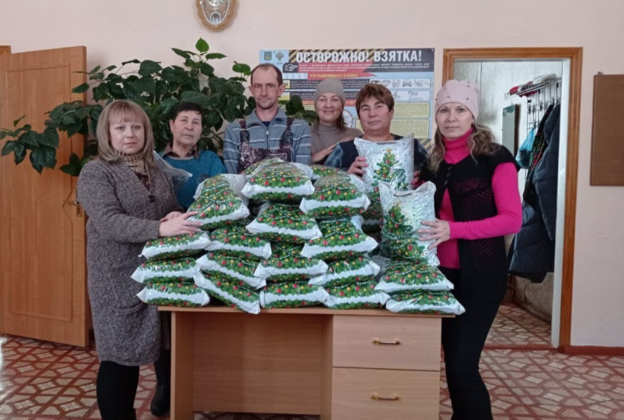 Новогодние подарки для участников СВО