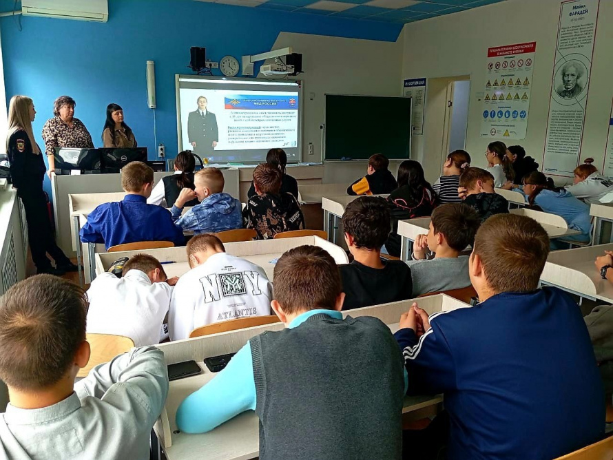 Профилактические беседы проводятся с подростками