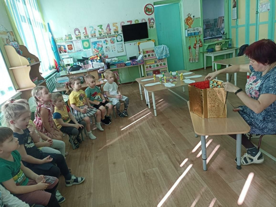 В детском саду №1 с. Анучино активно готовятся к Дню пчелы