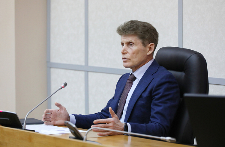 Олег Кожемяко объявил о частичном снятии антиковидных ограничений в Приморье