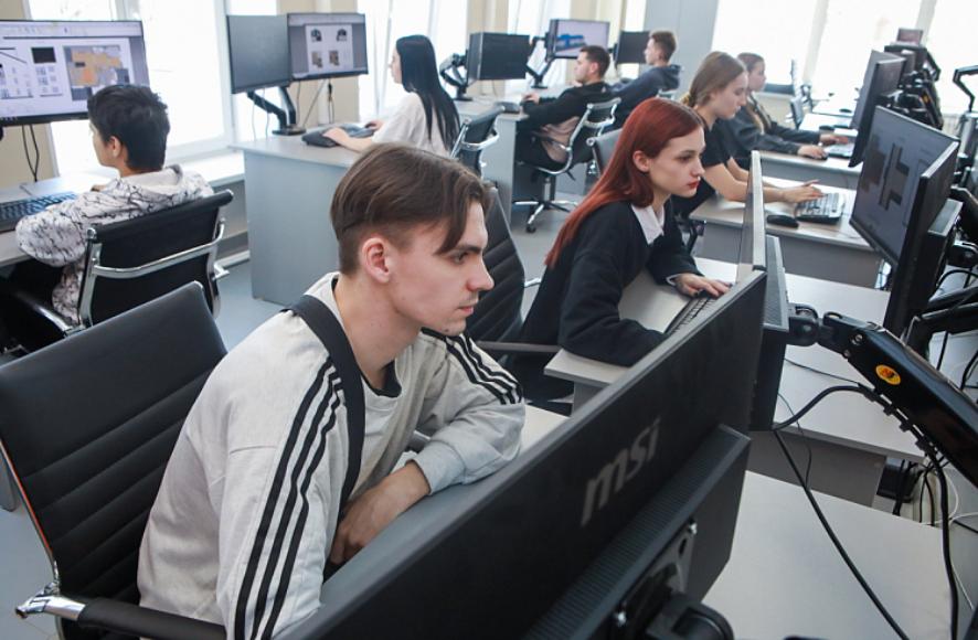 Бюджетные места ещё есть: 8 тысяч заявлений уже подали абитуриенты в колледжи Приморья