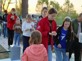 Десятки свечей зажгли участники акции «Свеча памяти»
