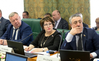 Все подзаконные акты, которые будут обеспечивать реализацию закона, направленного на совершенствования порядка распределения нового вида квот добычи водных биологических ресурсов, должны быть разработаны к моменту принятия данного закона — Л. Талабаева