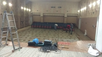 В Доме культуры села Анучино начался долгожданный ремонт