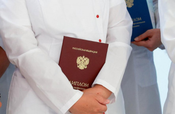За шесть лет в здравоохранение Приморья пришли более 14 тысяч медиков: привлекать и закреплять специалистов помогают меры поддержки