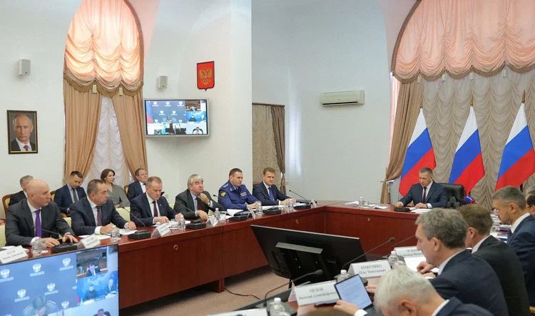 На состоявшемся в Хабаровске заседании Совета были обсуждены вопросы подготовки жилищно-коммунального комплекса к отопительному периоду