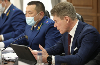 Главный прокурор Дальнего Востока поддержал инициативу Олега Кожемяко и «Единой России» по внесению изменений в закон о безнадзорных животных в пользу безопасности людей